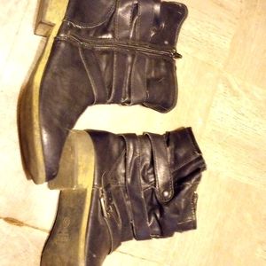 Size 8 black boots
